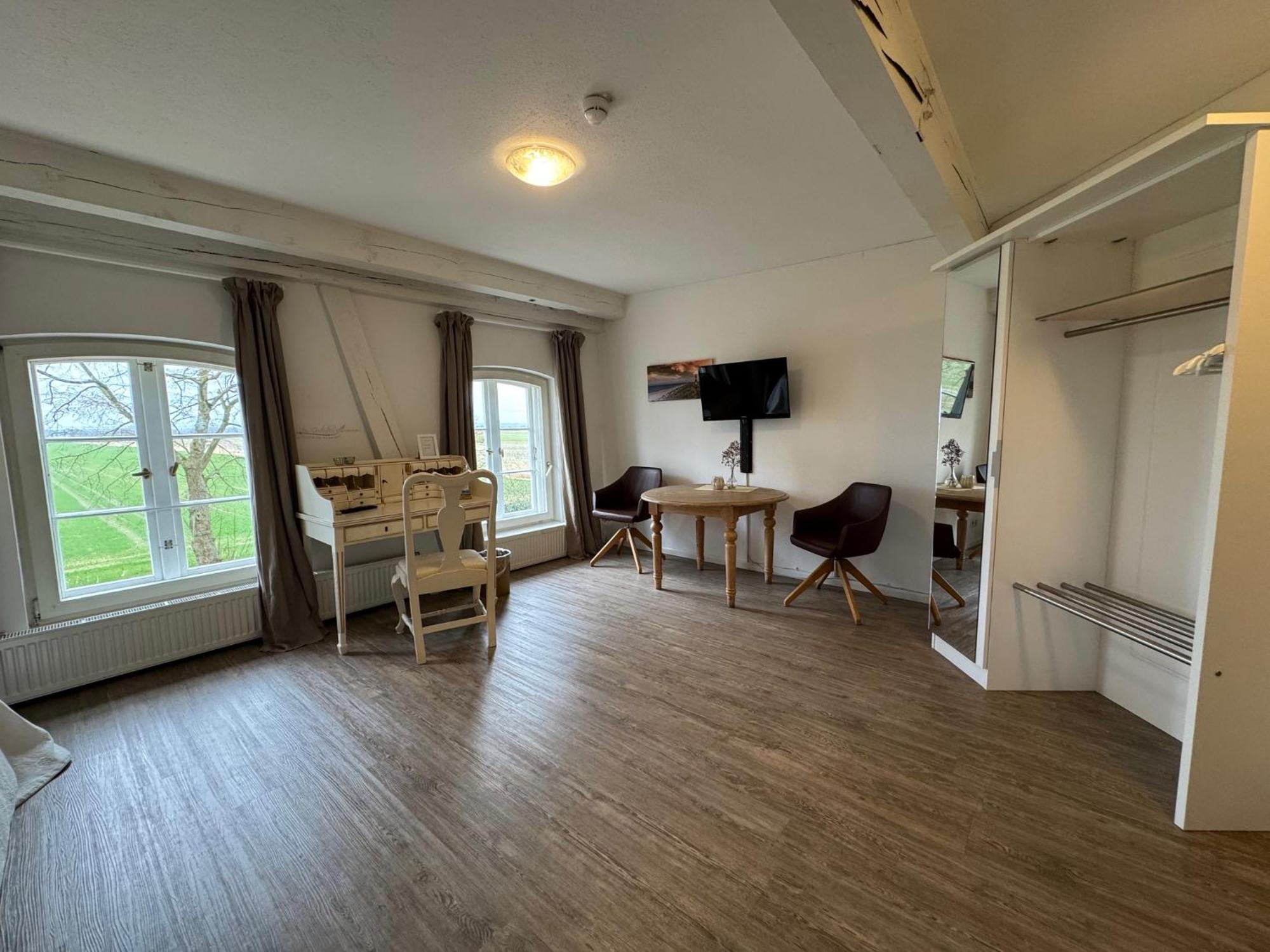 Landsitzhotel Und Seminarium Peterhof Hodorf エクステリア 写真