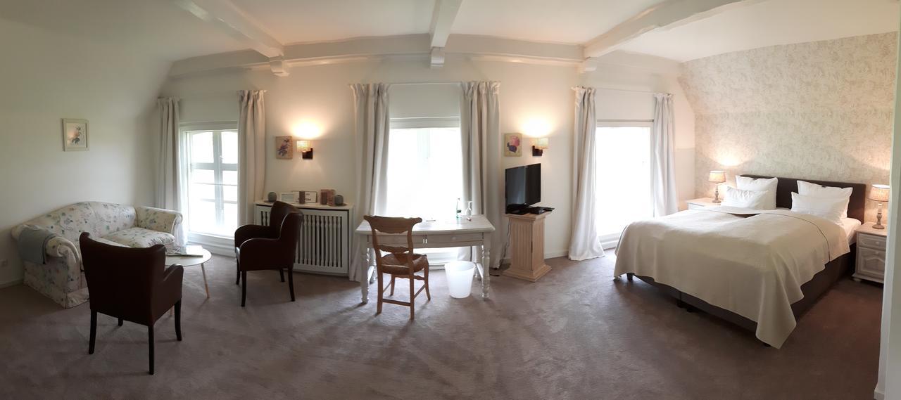 Landsitzhotel Und Seminarium Peterhof Hodorf エクステリア 写真